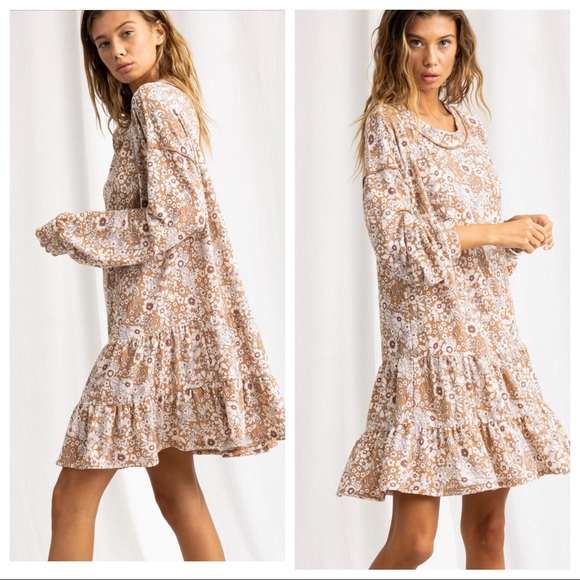 Bohemian chic Floral print tiered dress - Picture 3 of 5